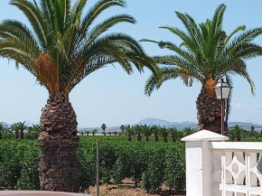 Casa Azahar, with beautiful view on the orange groove and pink Salt Lake